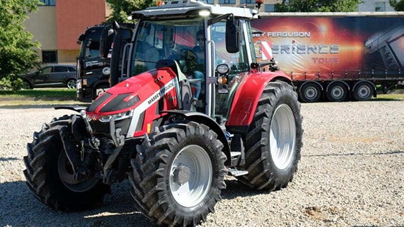 Trelleborg  Massey Ferguson 720